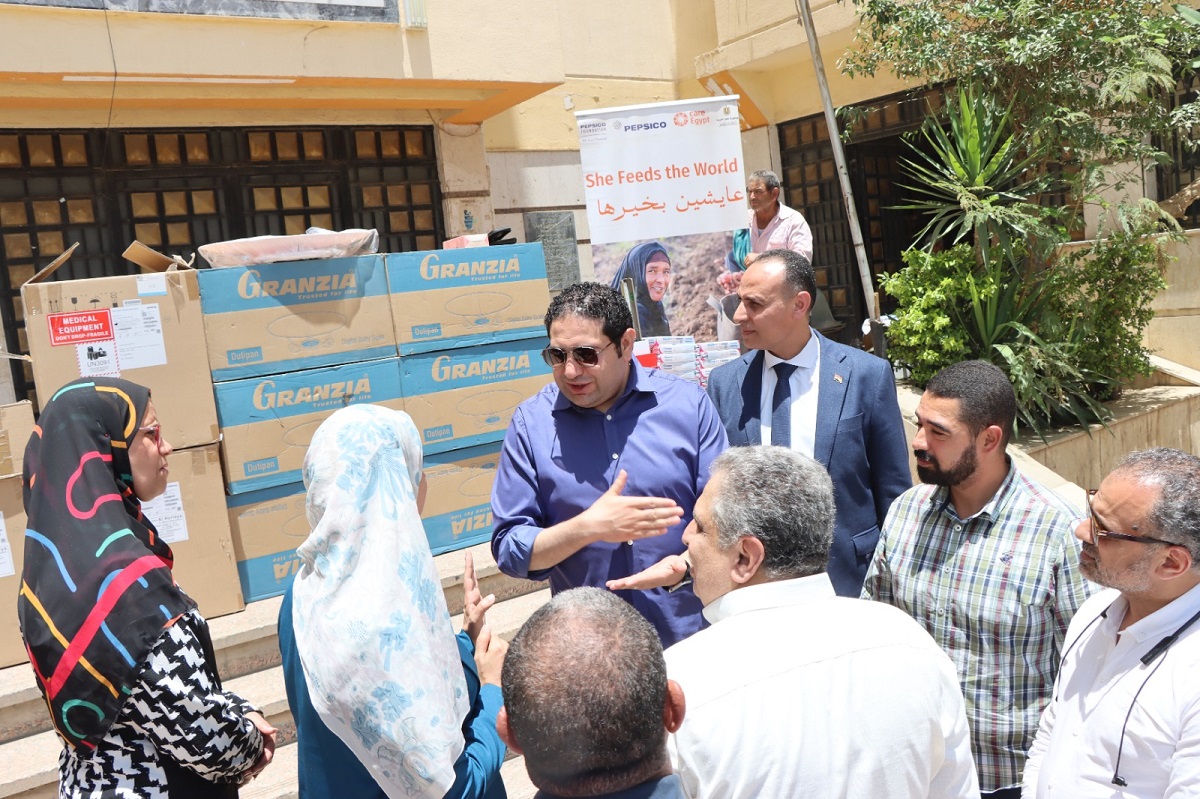 تسليم دفعة من الأجهزة والمعدات الطبية لـ 3 وحدات صحية