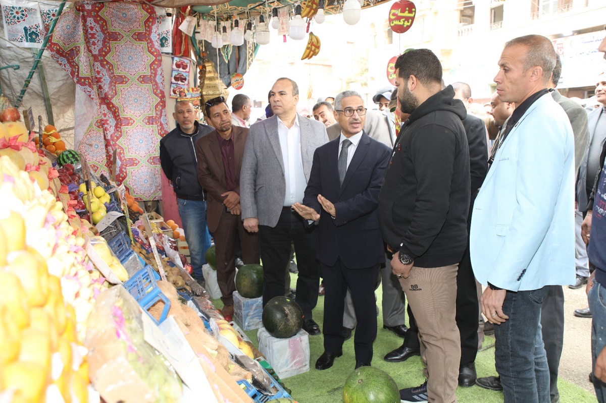المحافظ يتفقد شادر السلع واللحوم بمدينة سمسطا