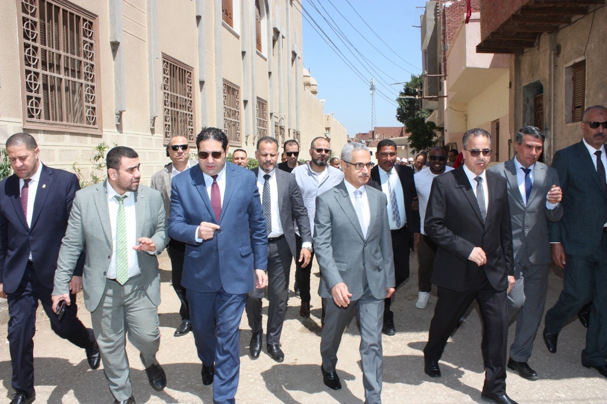 المحافظ يقدم التهاني بعيد القيامة لأبناء الطوائف المسيحية