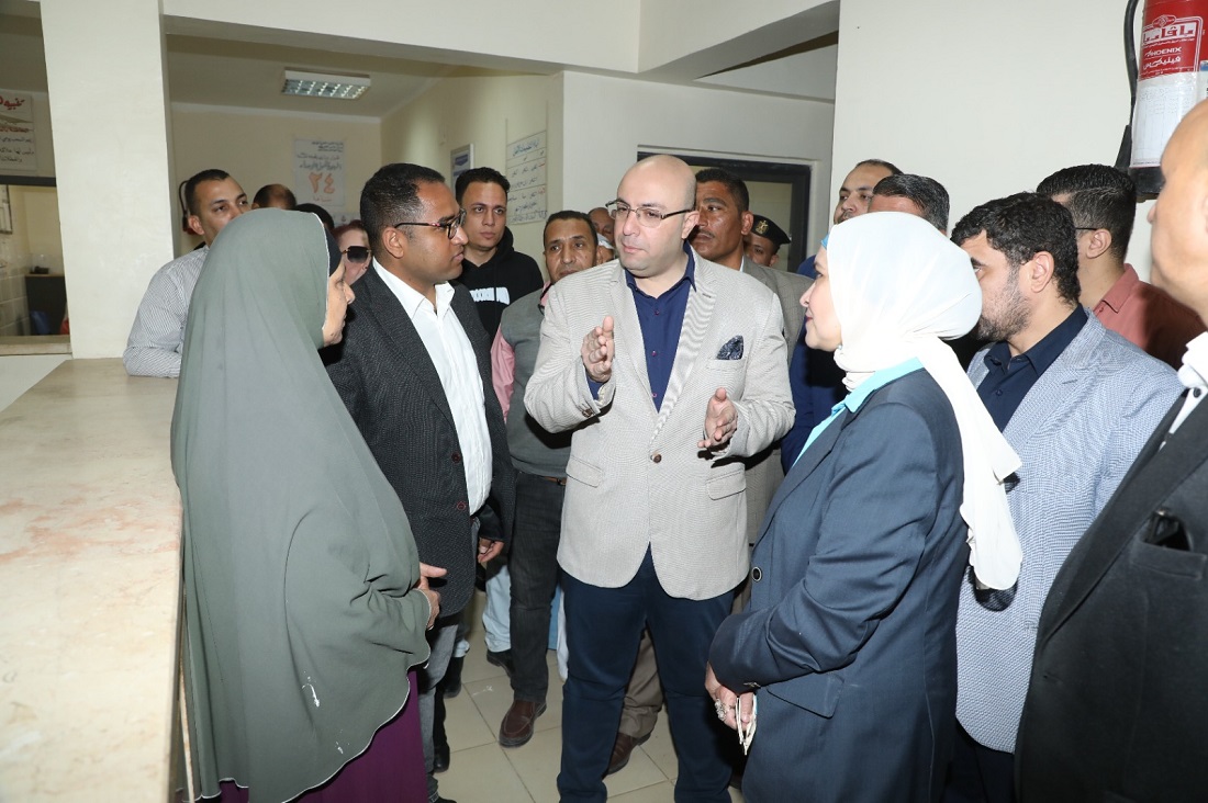المحافظ يتفقد مشروعات حياة كريمة في الرياض