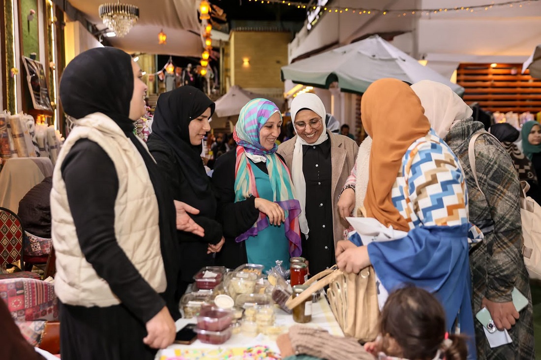 المحافظ يتابع مستجدات جهود تمكين المرأة
