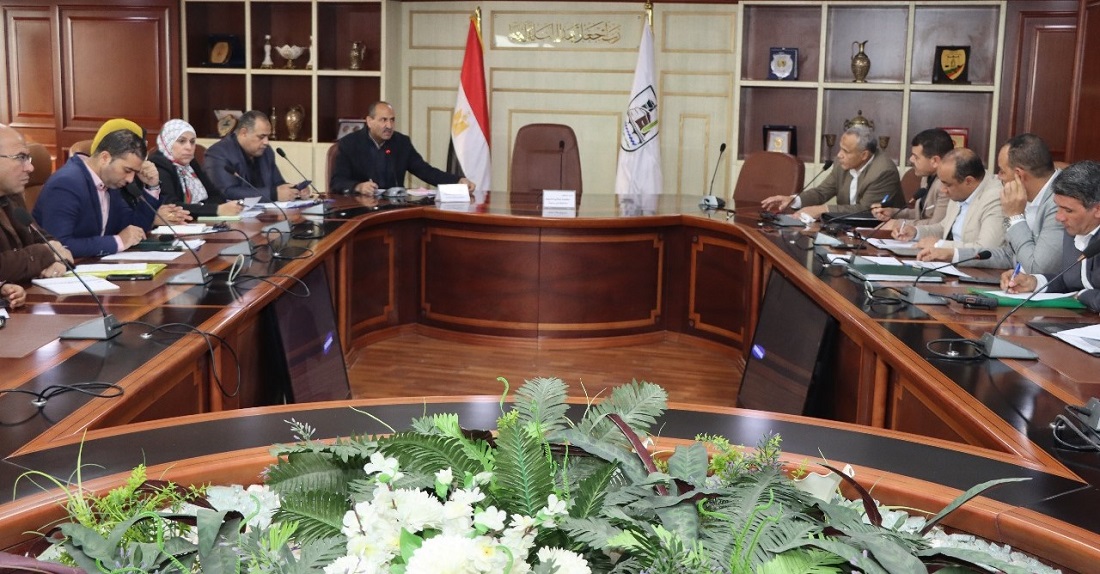 السكرتير العام المساعد يوجه بتسريع اجراءات التصالح