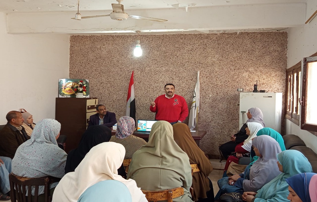 المحافظ يتابع ندوات الشمول المالي بقرى حياة كريمة