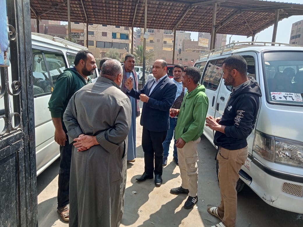 الأحهزة التنفيذية تراقب التزام السائقين بتعريفة الركوب