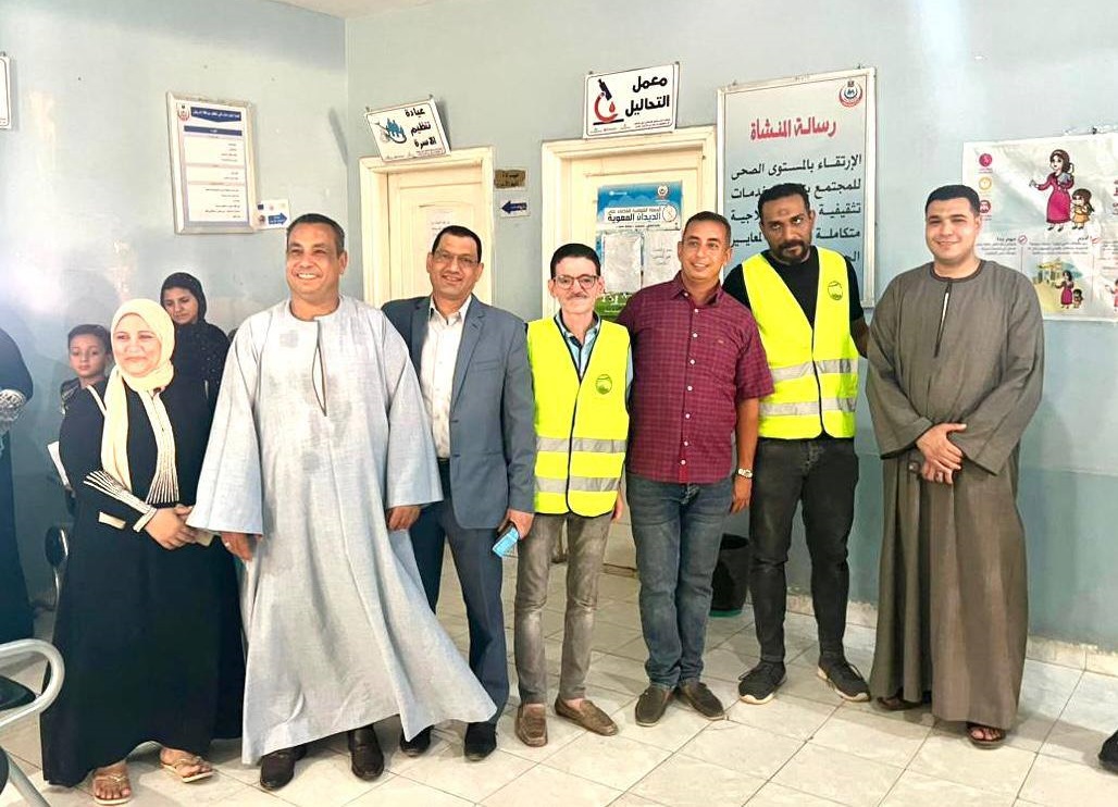 قافلة مستقبل وطن توقع الكشف علي ـ600 بالكوم الأحمر