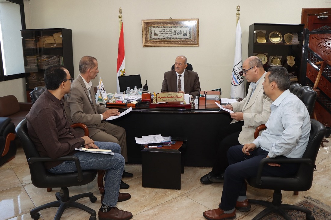 السكرتير العام يناقش إجراءات اعتماد مركز علوم الحاسب
