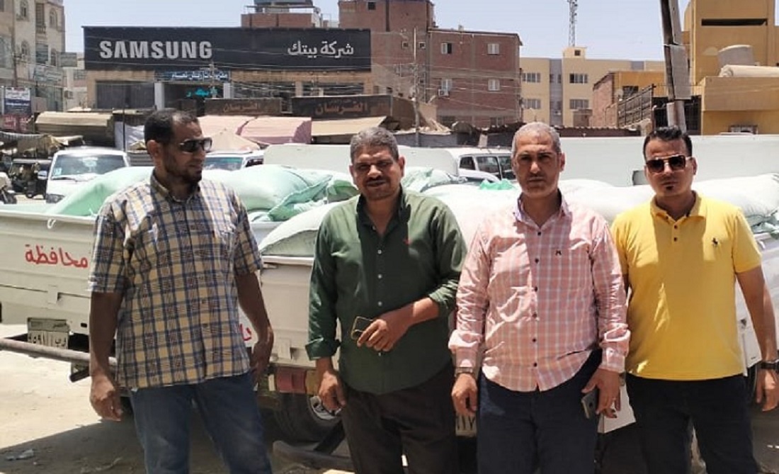 ضبط 77 جوال دقيق مدعم في أحد المخازن باهناسيا