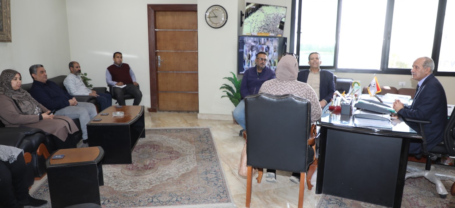 السكرتير العام يعقد اجتماعا اختيار الأمهات المثاليات