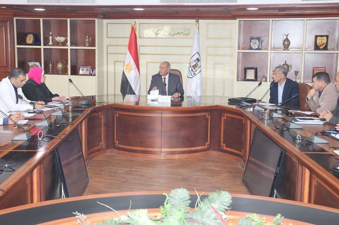 السكرتير العام يتابع آخر مستجدات ملف التصالح