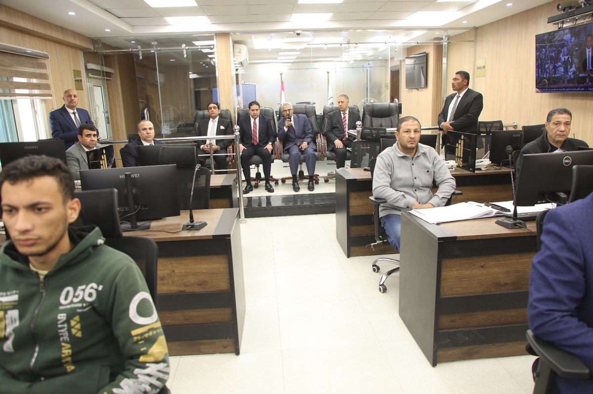 المحافظ يتابع إجراءات خروج عربة قطار بضائع عن مسارها