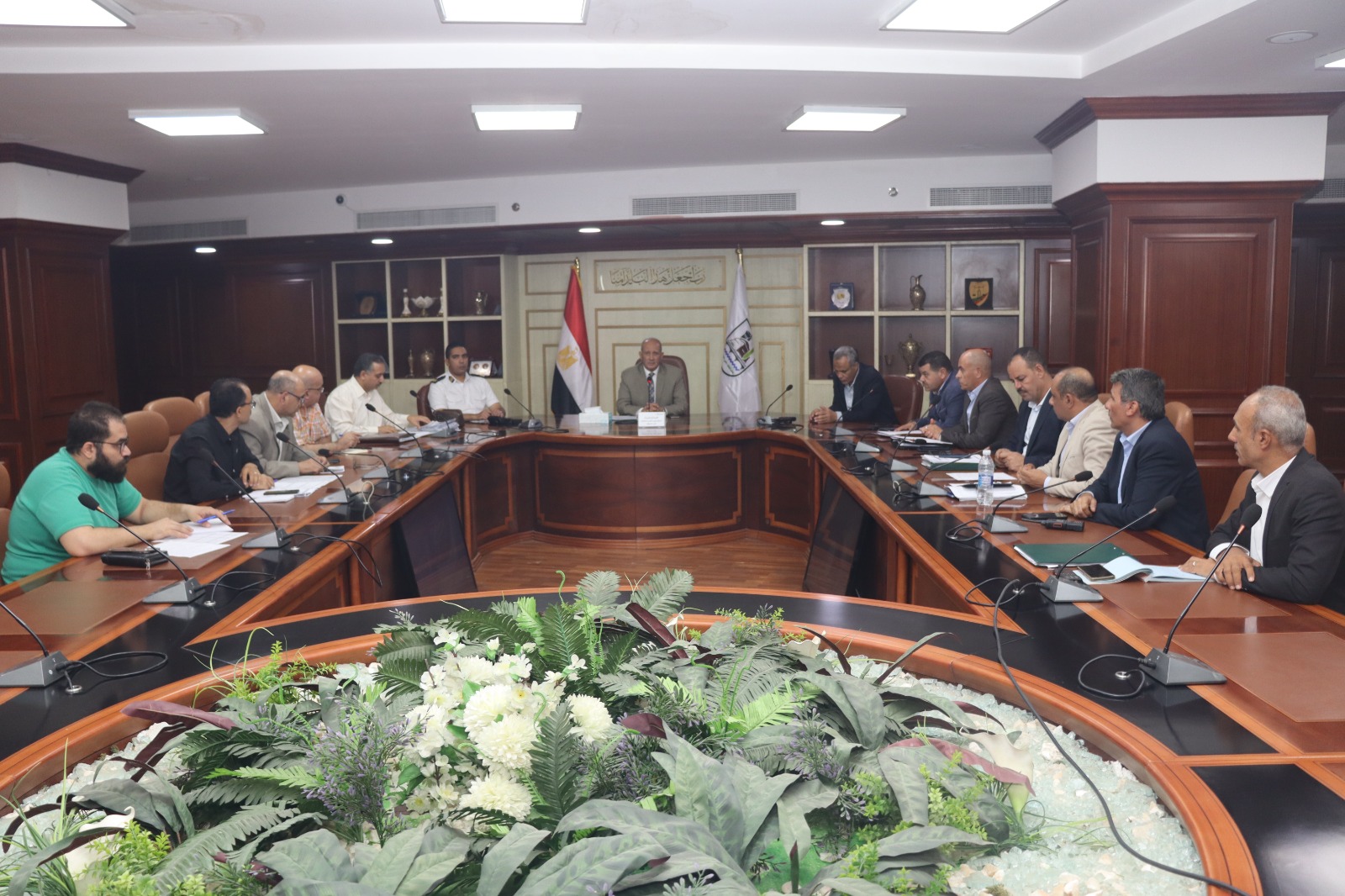 السكرتير العام يترأس اجتماع مشروع المواقف