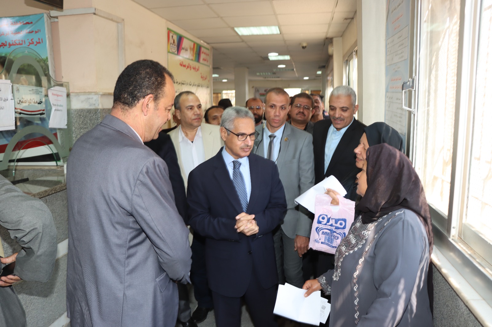 المحافظ يتابع مستجدات وسير العمل في ملف التصالح