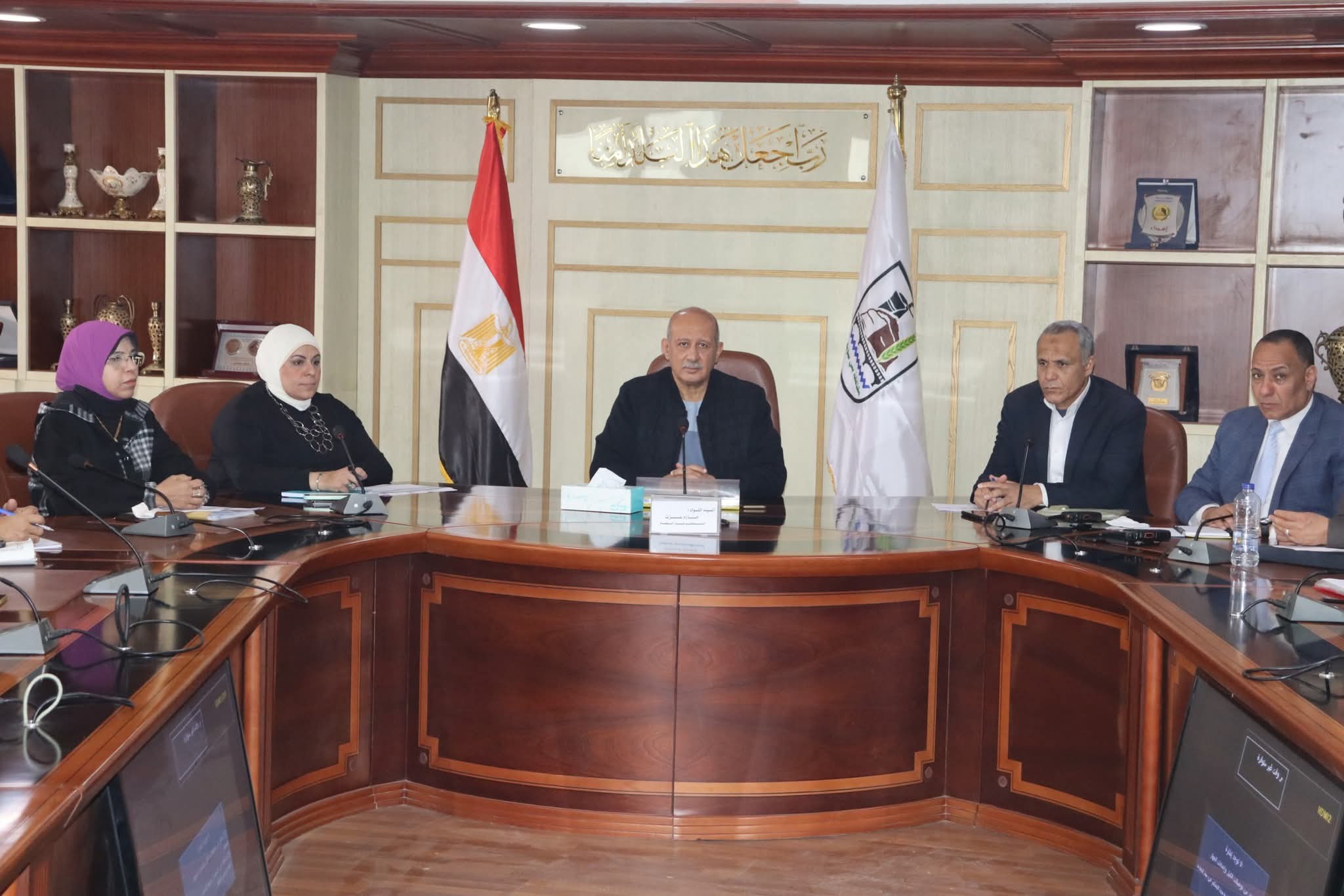 السكرتير العام يواصل يتابع مستجدات ملف التصالح  