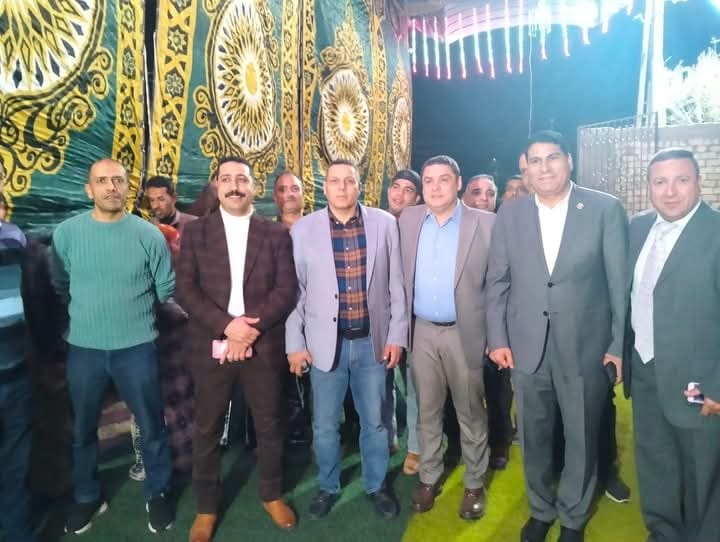 مائدة إفطارنا وآحد بمركز سمسطا برعاية العمدة