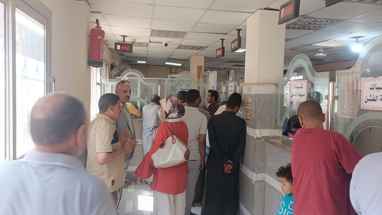 المحافظ يناقش أعمال اللجنة المشرفة على المراكز التكنولوجية