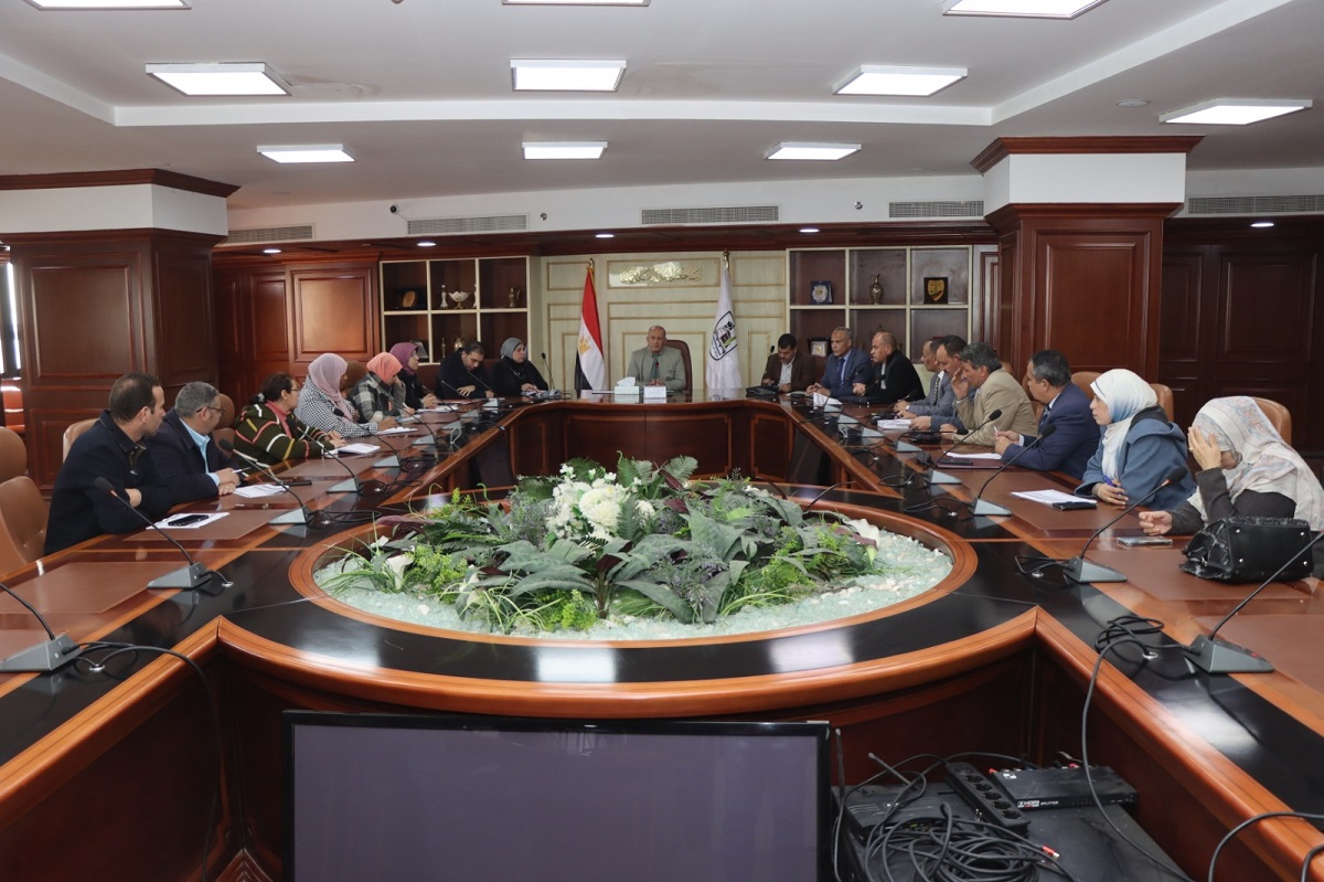 السكرتير العام يتابع سير العمل بمنظومة التصالح على مخالفات البناء