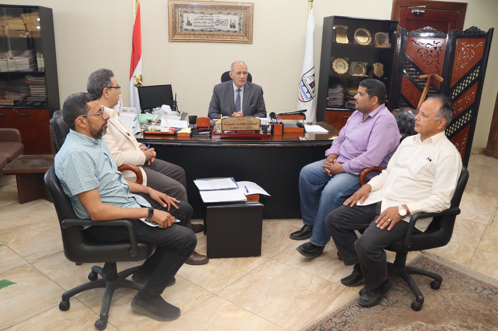 السكرتير العام يتابع مشروعات الخطة الاستثمارية