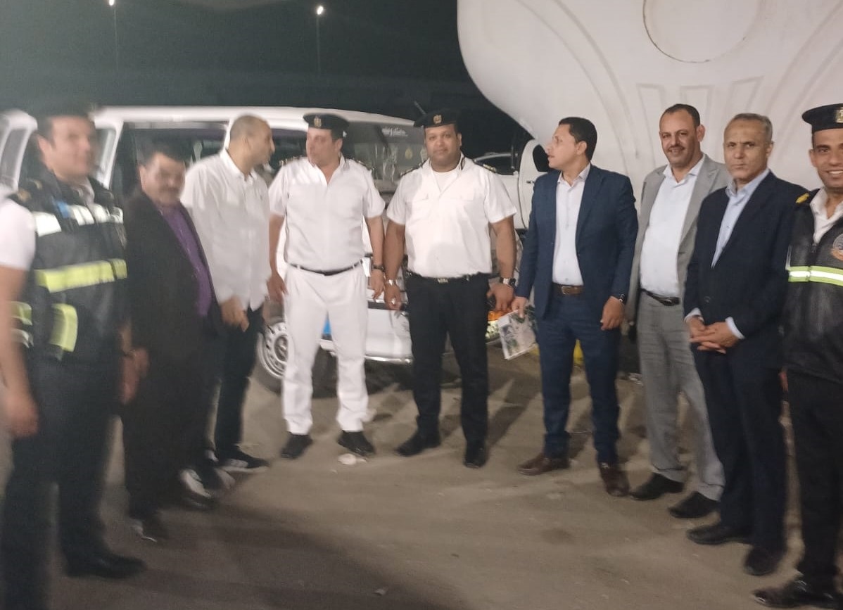 السكرتير العام المساعد يتابع انتظام العمل بمجمع المواقف
