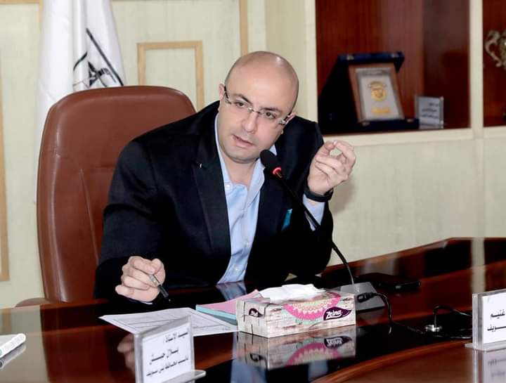 المحافظ يناقش نتائج 181 زيارة للتفتيش المالي والإداري