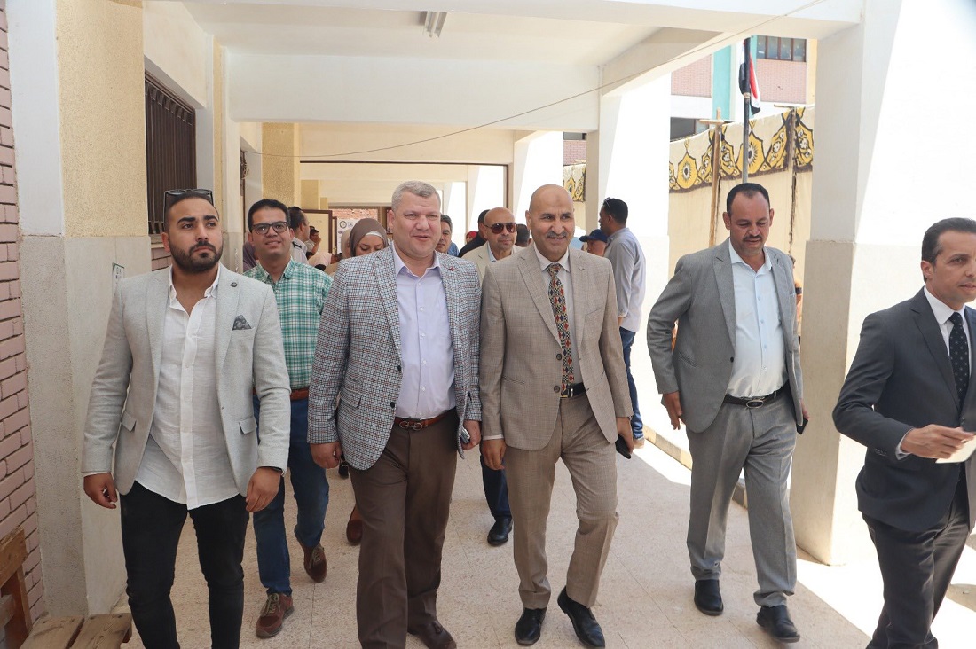 السكرتير العام المساعد يتفقد مبادرة مصر في عيونا